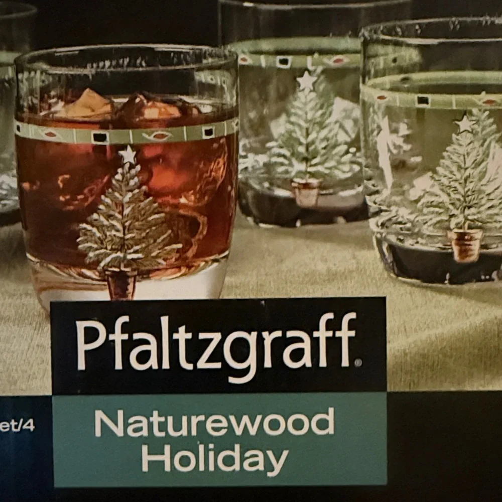 Pfaltzgraff Naturewood Holiday Glass Set of Four *box is a little worn but NU
